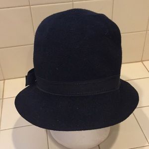 Black Ritz bucket style hat mix wooll made in New York